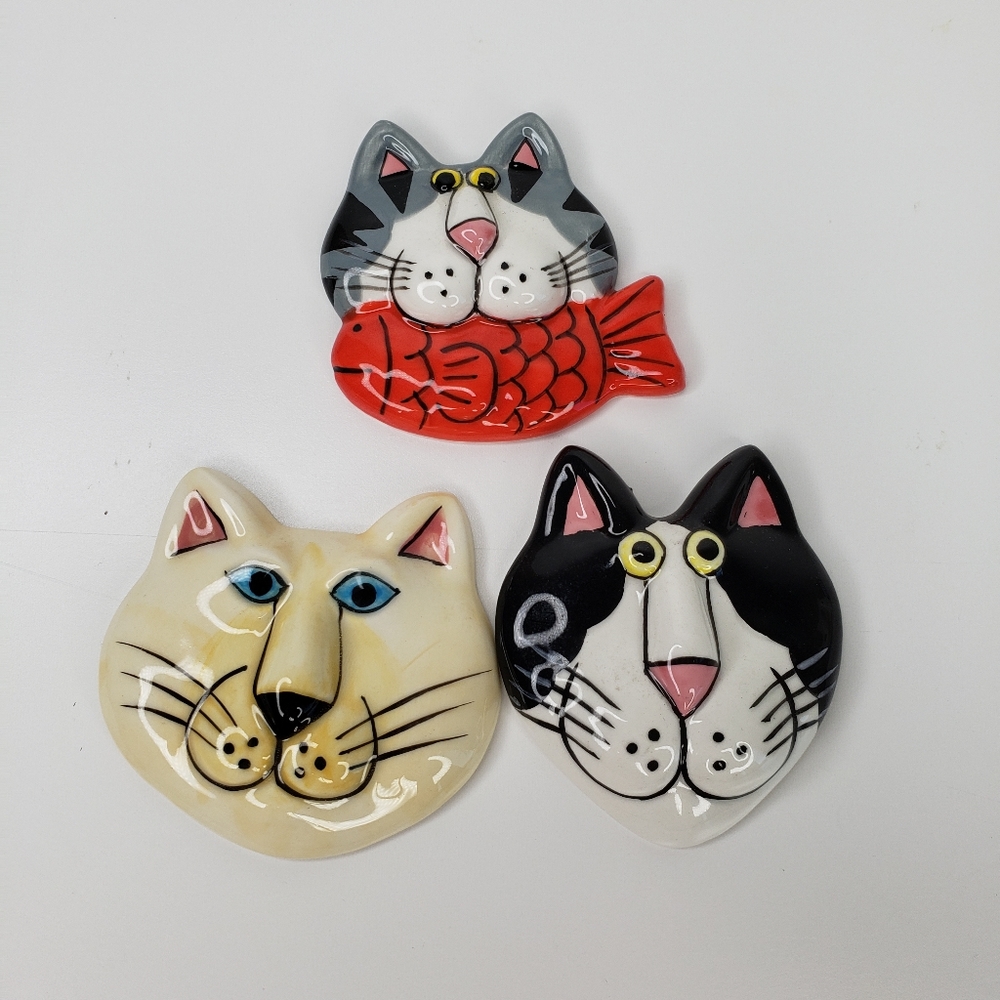 Set Of 3 Smiling Ceramic Adorable Cats Fridge Magnets One W/Fish 2x2 Plus